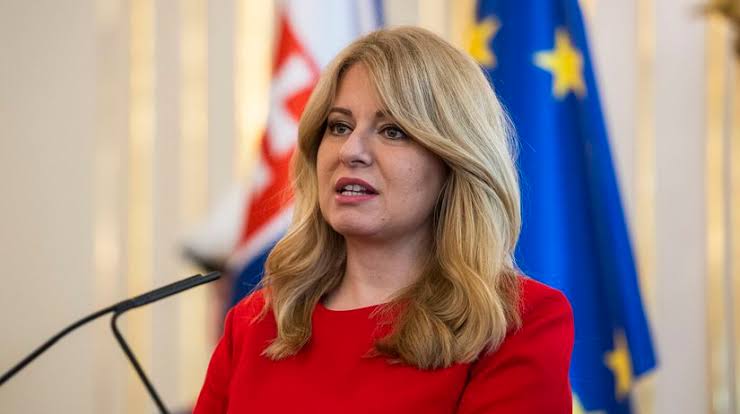 Ospravedlňujeme sa, Slovensko: bývalá prezidentka Slovenska, Zuzana Čaputová, sa rozhodla vzdáť sa účasti v nasledujúcich voľbách kvôli hrozbe zo strany bývalého premiéra Igora Matoviča… Svet bol šokovaný… Prečítajte si viac.
