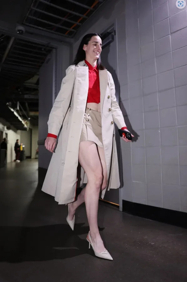 Shocking news Caitlin Clark Impresses Kelce Brothers With New Sneaker Colorways …